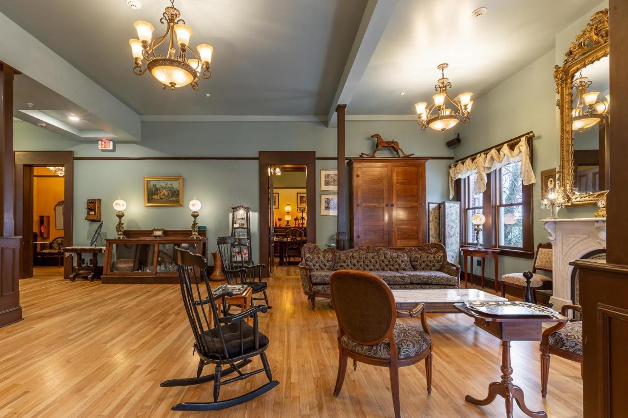 Steele Mansion Inn & Gathering Hub Painesville Exterior foto