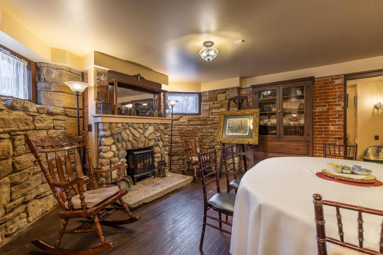 Steele Mansion Inn & Gathering Hub Painesville Exterior foto